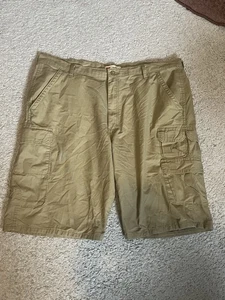 Wrangler Relaxed Fit Cargo Shorts Khaki Men’s Size 40 Cotton Blend - Picture 1 of 4