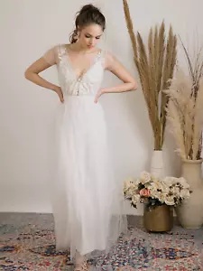 Never Worn Lace Wedding Dress with Embroidery Size S, Brand new with tags - Picture 1 of 6