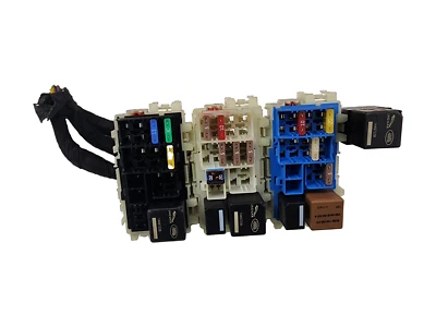 2015 Land Rover Discovery Complete Multifunctional Fuse Box BJ32-14B192-CA OEM - Image 1 of 4