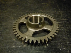 1982 82 YAMAHA XT250J XT 250 J XT250 MOTOR CRANK SHAFT COUNTER WEIGHT GEAR - Picture 1 of 1