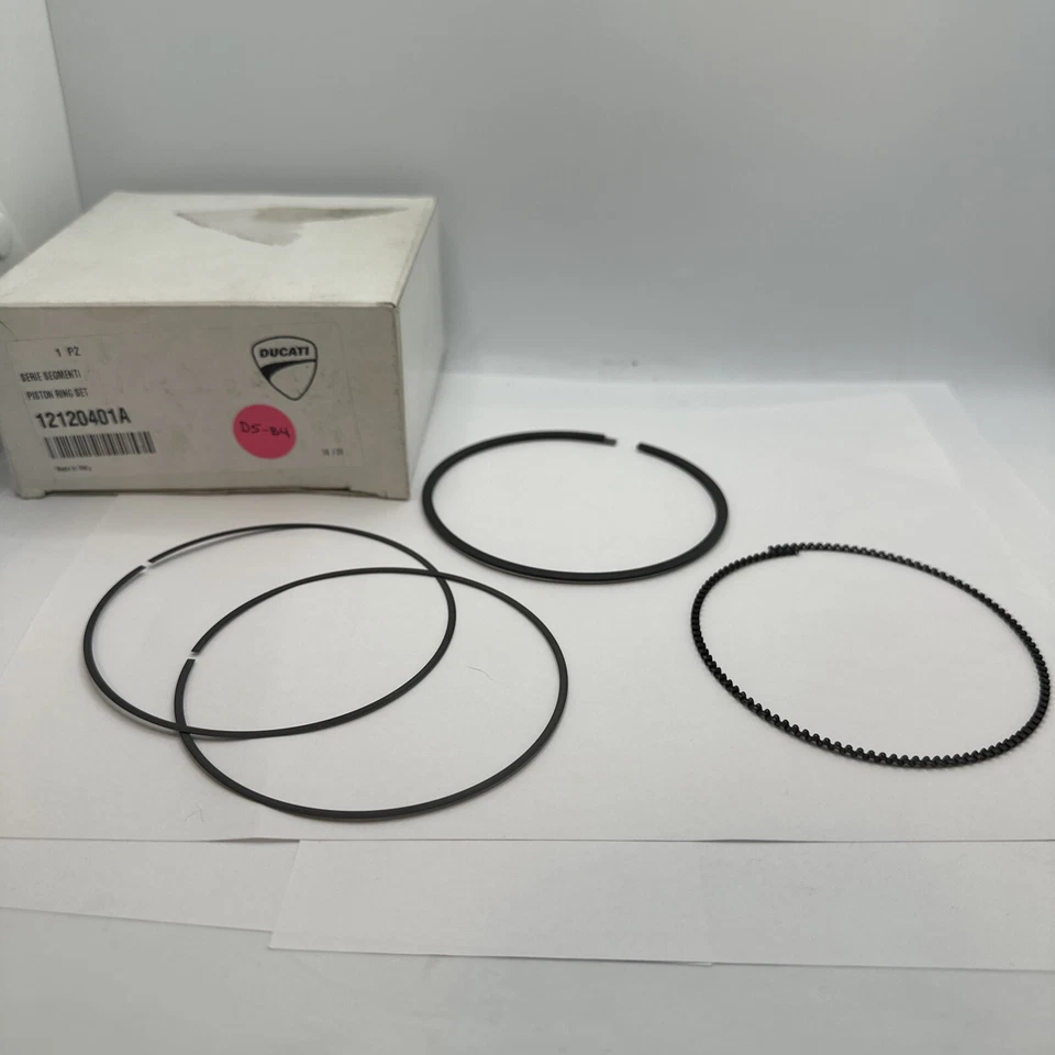 Ducati 12120401A Piston rings set Streetfighter Superbike 848 - Image 1 of 4