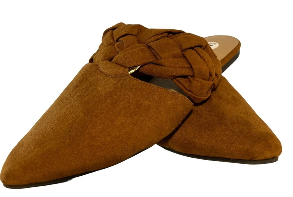 Mules sin cordones trenzados de gamuza marrón punta talla 7 de Qupid Foto 1 de 4