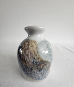 Jarrón de cerámica pequeño de estudio de 3,5" de alto x 2. 3/4"D Multicolor Firmado - Imagen 1 de 6