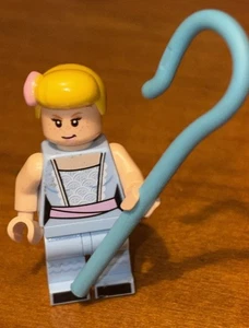 Bo Peep Minifigure - LEGO Disney Toy Story 4 - 10770 10768 (toy019) - Picture 1 of 2