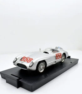 Modellino auto scala 1:43 MERCEDES 300 SLR brumm diecast modellismo statico car - Foto 1 di 4
