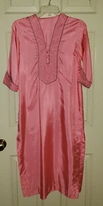 INDIAN SILK PEACH HAND CRAFTED STRAIGHT CUT CHURIDAR TUNIC SUIT IN BRIGHT PEACH - Picture 1 of 3