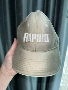 Cappello RAPALA bianco su tie dye verde berretto cinturino fibbia firma marca usato in ottime condizioni - Foto 1 di 8