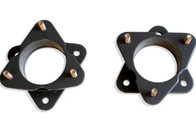 Espaçadores de apoio de suspensão dianteiro MaxTrac 831330 3" compatível com 07–18 Silverado Sierra 1500 2wd - Imagem 1 de 4