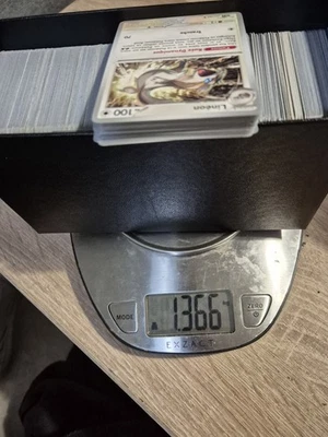 Gros lot cartes Pokémon multi-serie 95% 🇫🇷 1.3kg Co/Unco/Holo 632g Reverse  - Photo 1/2