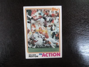 1982 Topps # 303 Walter Payton (B64) Chicago Bears - Picture 1 of 2