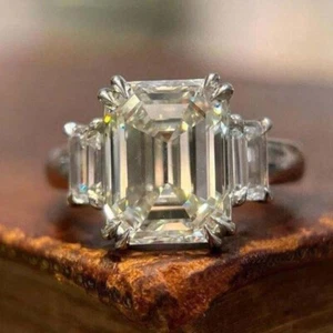 5,50 kt Smaragdschliff Moissanit Drei Steine Verlobungsring 14 K Weißgold vergoldet - Bild 1 von 9