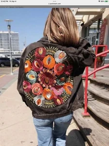 Women's Black Denim Oversized Embroidered Jean Jacket sz small NWT - Picture 1 of 6
