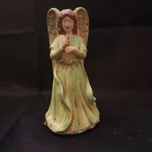 Ángel rezando con túnica verde estatuilla candelabro  - Imagen 1 de 7