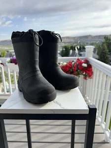 BLACK RUBBER LITTLE BOY'S BOOTS, SZ 11, VERY NICE SHAPE AND SOLES ARE GREAT A+++ - Picture 1 of 12