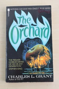 Charles L. Grant - The Orchard Paperback Book 1989 Futura Horror Good cond - Picture 1 of 8