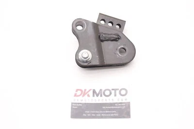 93 YAMAHA GTS1000A OEM CENTER MAIN STAND BRACKET R7.BX37 - Image 1 of 4