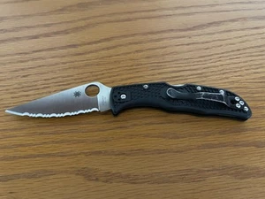 Spyderco Endela Lightweight Lockback Knife Black FRN (3.41" Satin Serr) C243SBK - Picture 1 of 12