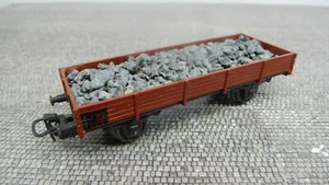 Märklin H0 Flachbordwagen mit Schotterladung Mä 229 Gebrauchter Zustand - Bild 1 von 2