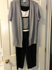 4 Lot Women's Pants & Pant Suite Size 14 EUC - Picture 1 of 8