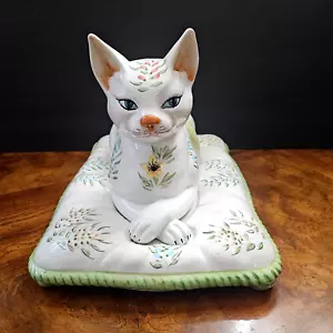 Vtg Italian Porcelain Cat Figurine on Pillow w/Multi-Colored Flowers/Excellent. - Picture 1 of 12