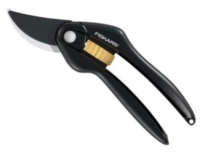 Fiskars P26 208mm SingleStep Bypass Pruner Secateurs Gardening - Image 1 of 4