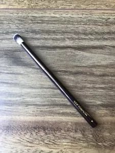 New Hourglass No 4 Crease Brush /Eye Brush/Blending Brush - Picture 1 of 4