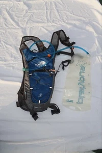 The North Face Thresher Hydration Pack - 70 oz. With Platypus Reservoir Hoser - Picture 1 of 6