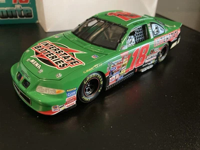 Baterías interestatales firmadas por Bobby Labonte 2000 Pontiac 1/24 acción diecast Foto 1 de 4