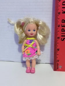 1994 Mattel Kelly Doll Barbie's Little Sister Spring Party Fashion Dress Gift - Bild 1 von 3