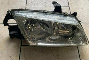 Nissan Almera N16 Bj.02 Scheinwerfer rechts 89003330 VALEO - Imagen 1 de 6