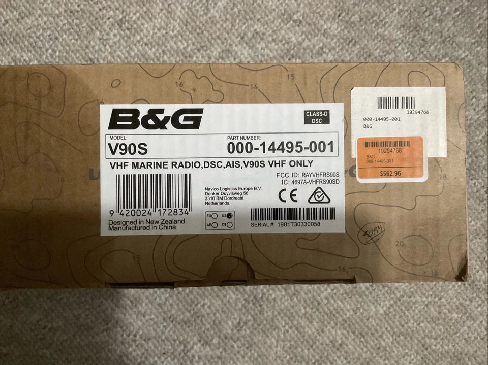 B&G V90s VHF com AIS - Novo na caixa - Imagem 1 de 4
