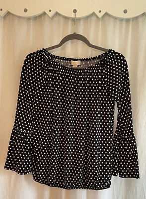 Top para mujer Michael Kors a lunares negro blanco manga acampanada con volantes 3/4 pequeño Foto 1 de 4