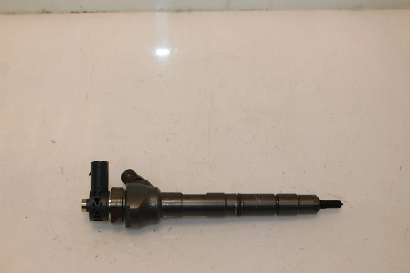 INYECTOR VOLKSWAGEN TIGUAN (AD1) 2016 04L130277AA / 0445110639 #116042 Foto 1 de 1