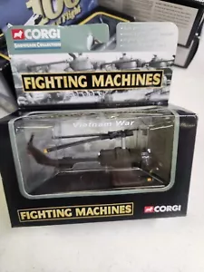 Corgi Fighting Machines # 20012 Helicopter US Army Vietnam War Model - Picture 1 of 8