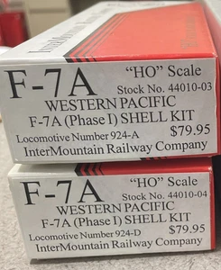 NUOVO 2 Intermountain F-7A Fase 1 Shell Kit Ho WESTERN PACIFIC 44010--03-04 - Foto 1 di 5