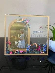 The Cottage Garden 4x6 Photo Frame with 'you're so LOVELY' Text - Rustic Floral - Picture 1 of 5