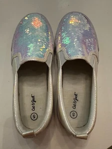 Cat & Jack Madigan Slip-On Sneakers Toddler Girls White Glitter -  Size 5-6 - Picture 1 of 8