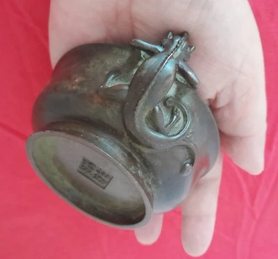 Kleine chinesische antike Kupferschale/Topf-Skorpiongriffe-Jahr Qianlong.4x8cm,200g - Bild 1 von 4