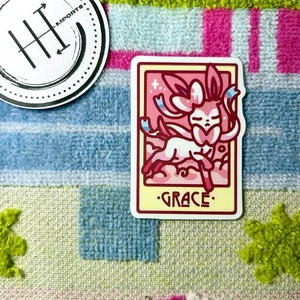 Pokemon Wasserdichte Vinyl Sticker | Tarotkarte Themen Pokémon Gnade Sylveon - Bild 1 von 1