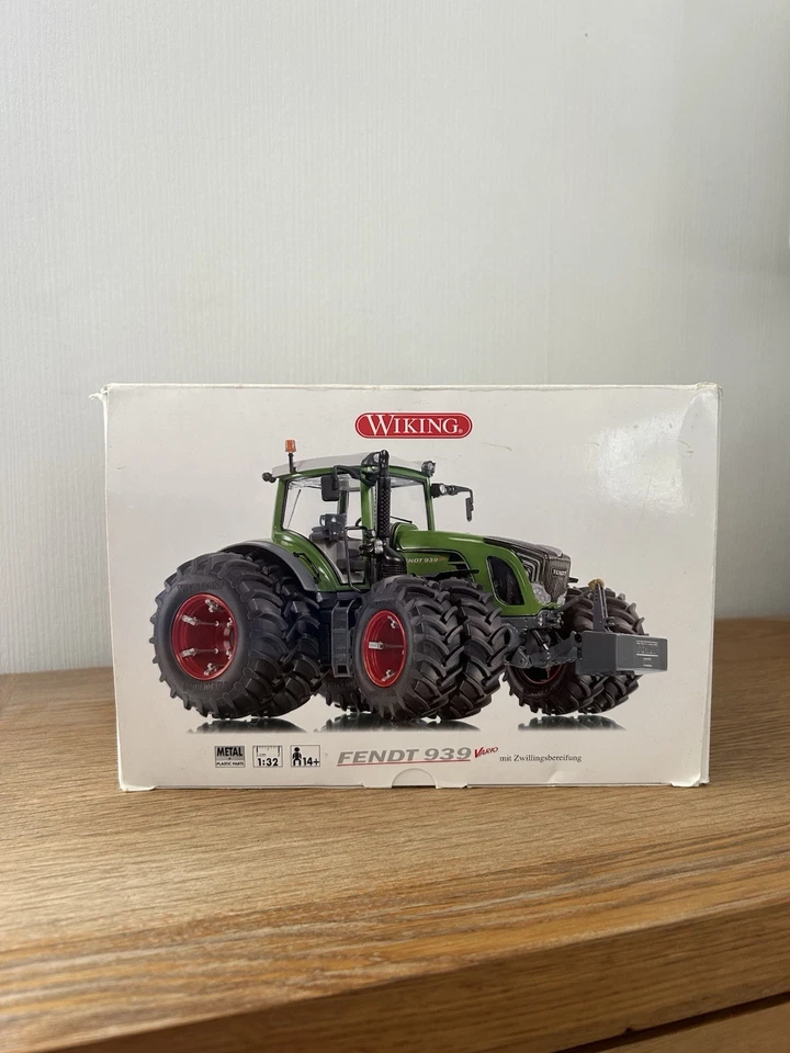 Wiking 1.32 Fendt 939 With Dual Wheels - Image 1 of 4