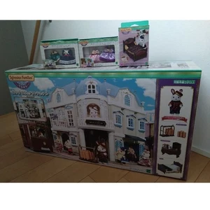 Sylvanian Families Town Serie: Das Grand Hotel - Bild 1 von 13