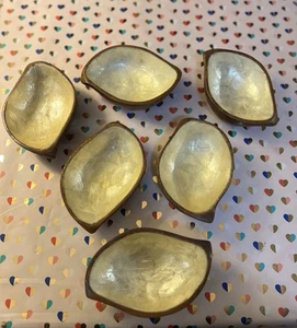 VINTAGE MONKEY POD WOOD BOWLS WITH CAPIZ SHELL INLAY 6 LOT - Picture 1 of 5