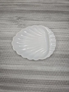 Jabonera vintage de vidrio de leche concha de vieira cenicero baratija soporte para joyas MCM - Imagen 1 de 14