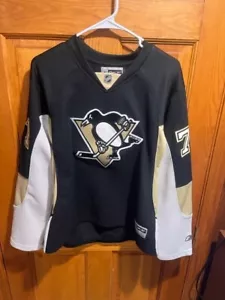 JERSEY DORADO PGH PENGUINS REEBOK PENGUINS EVGENI MALKIN VEGAS #71 DAMAS TALLA L - Imagen 1 de 5