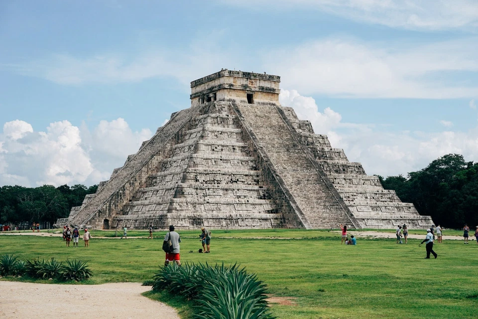 Pyramid of Chichen Itza Mexico POSTER PICTURE PHOTO Temple Aztec Myan Native  - Image 1 of 1