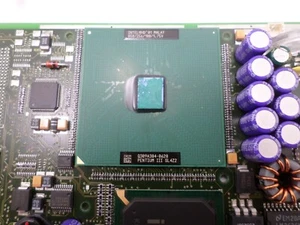 LOT OF 5 INTEL SL4Z2 PENTIUM III PROCESSOR 850/256/100/1.75V (ONBOARD) - Picture 1 of 6