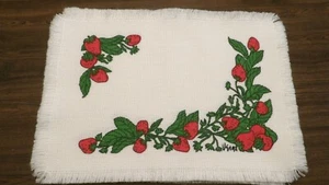 Set of 4 Vintage VERA Placemats Strawberries - Picture 1 of 12
