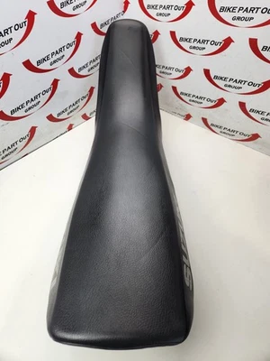 Seat Suzuki DR650 DR650 SE 06-21 45100-32E40-BYD 1 - Image 1 of 3