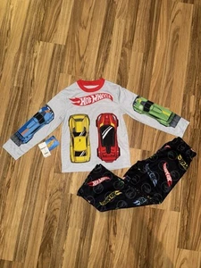 Hot Wheels NEU Jungen Rennwagen Pyjama Set Medium 8 - Bild 1 von 4