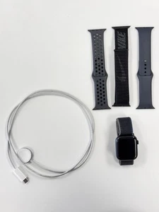 Apple Watch Series 8 45mm GPS - Picture 1 of 1